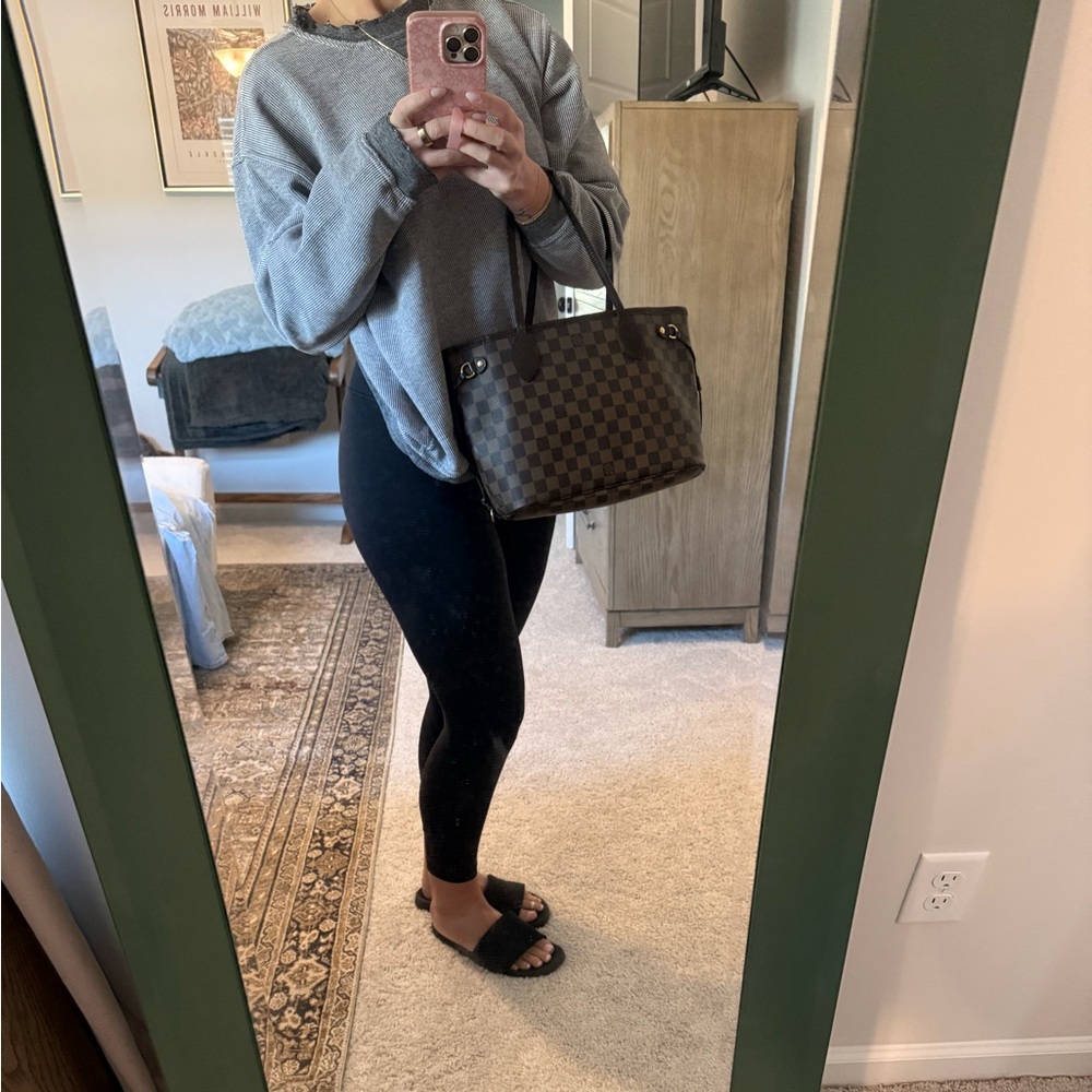 Louis Vuitton Neverfull DE PM - Picture 13 of 15